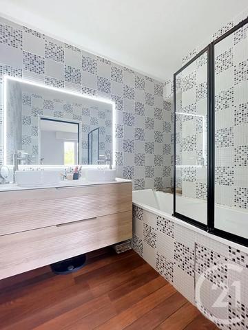 Appartement T4 à vendre  4 pièces - 95,40 m 2   COMPIEGNE  - 60