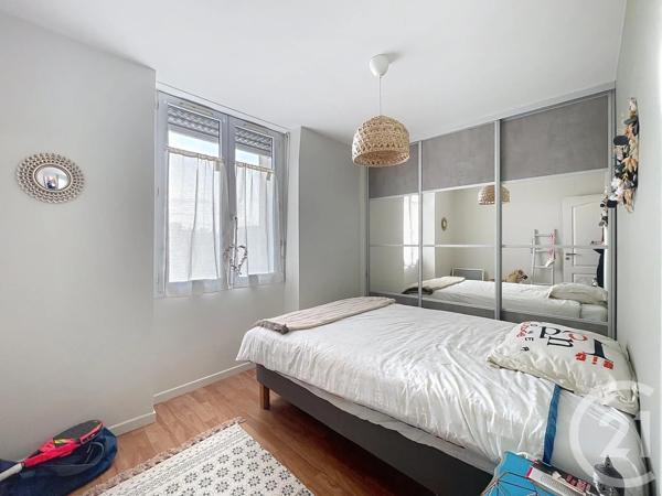 Appartement T4 à vendre  4 pièces - 95,40 m 2   COMPIEGNE  - 60