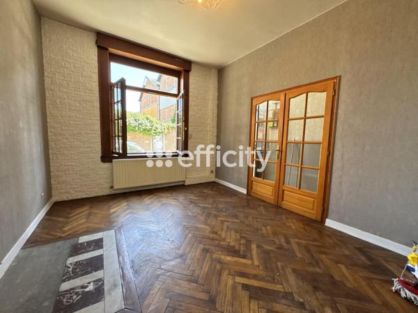 Maison
         8 pièces
        - 130 m² 145 000 € *
