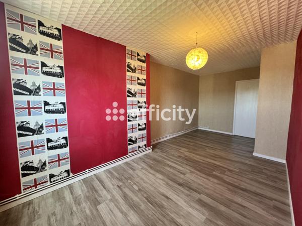 Maison
         8 pièces
        - 130 m² 145 000 € *