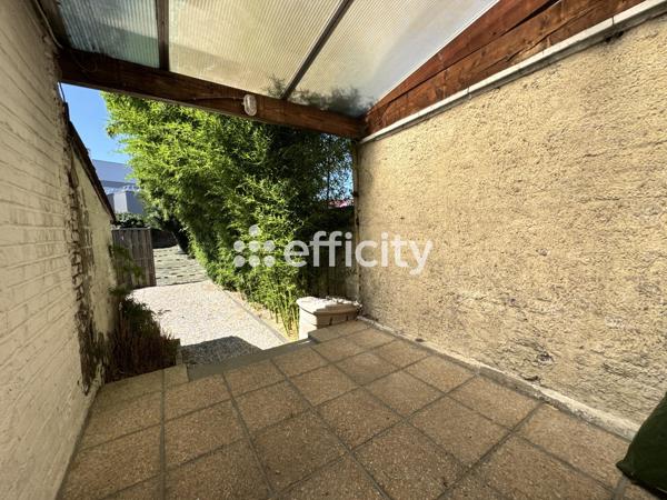 Maison
         8 pièces
        - 130 m² 145 000 € *