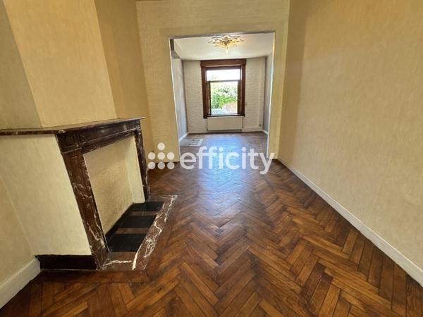 Maison
         8 pièces
        - 130 m² 145 000 € *