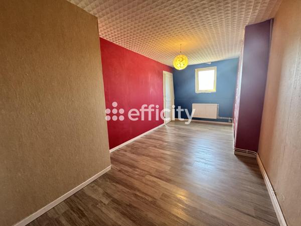 Maison
         8 pièces
        - 130 m² 145 000 € *