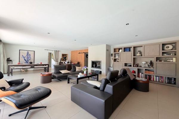 Vente Maison de luxe Uzès 5 Pièces 242 m²
