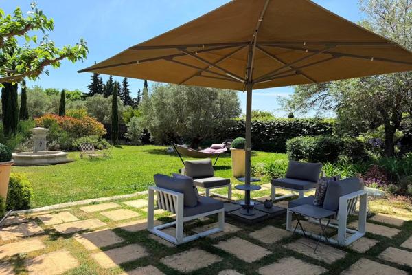 Vente Maison de luxe Uzès 5 Pièces 242 m²