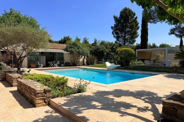 Vente Maison de luxe Uzès 5 Pièces 242 m²
