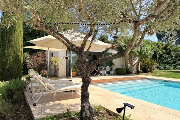 Vente Maison de luxe Uzès 5 Pièces 242 m²