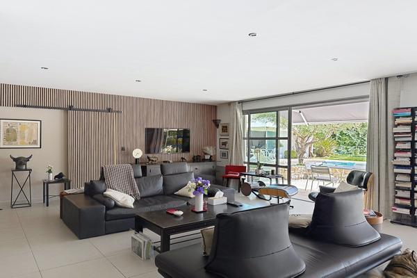 Vente Maison de luxe Uzès 5 Pièces 242 m²