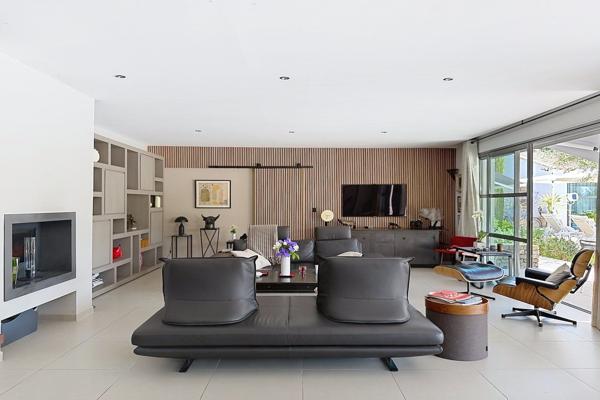 Vente Maison de luxe Uzès 5 Pièces 242 m²