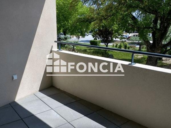 Location Appartement 2 pièces 42.74 m² - AVENUE GABRIEL BARBAROUX Le Luc 83340