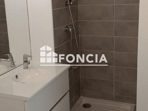 Location Appartement 2 pièces 42.74 m² - AVENUE GABRIEL BARBAROUX Le Luc 83340