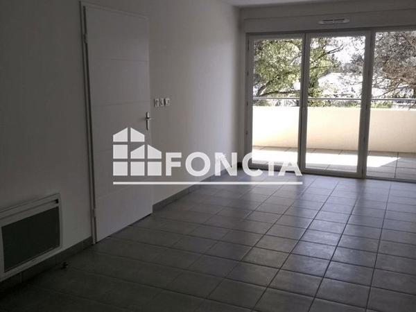 Location Appartement 2 pièces 42.74 m² - AVENUE GABRIEL BARBAROUX Le Luc 83340