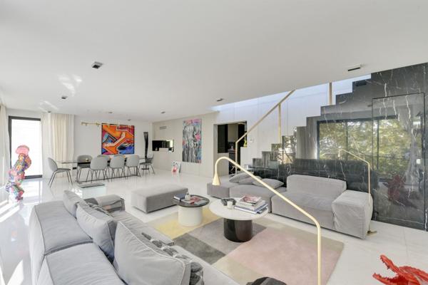 Vente Appartement de luxe Neuilly-sur-Seine 6 Pièces 193.38 m²