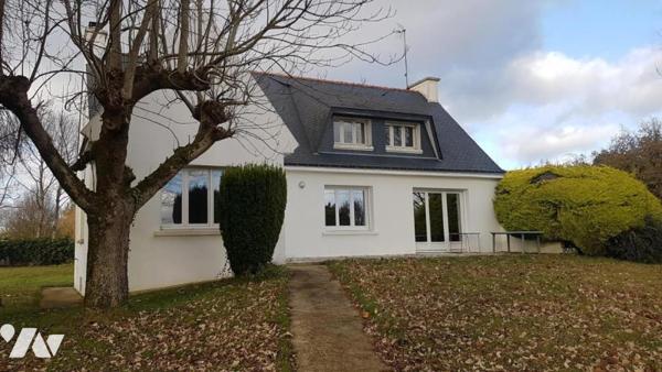 Maison d'habitation dans hameau en campagne