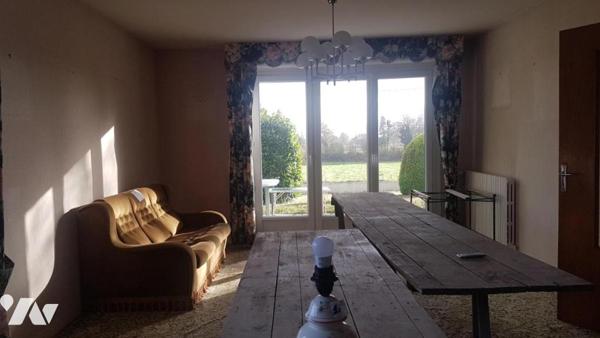 Maison d'habitation dans hameau en campagne