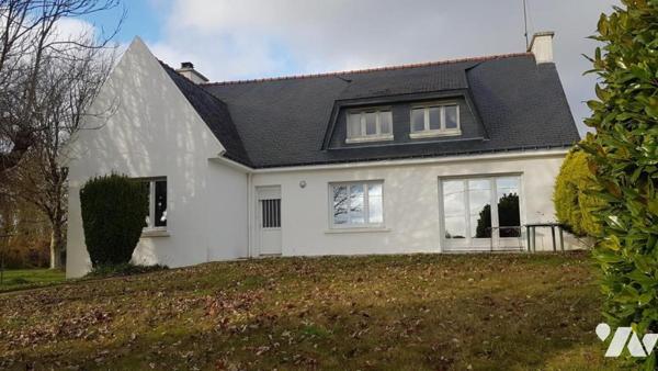 Maison d'habitation dans hameau en campagne