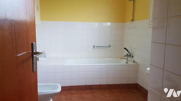 Maison d'habitation dans hameau en campagne