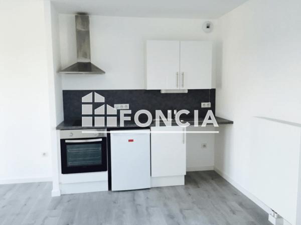 Location Studio 38.74 m² - 18 RUE DE SECLIN Lille 59000