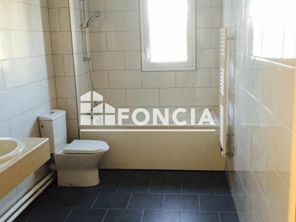 Location Studio 38.74 m² - 18 RUE DE SECLIN Lille 59000