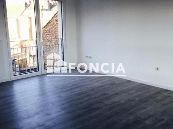 Location Studio 38.74 m² - 18 RUE DE SECLIN Lille 59000