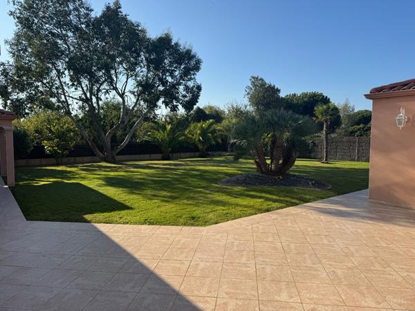 Maison Le Fenouiller 7 pièce(s) 318m2