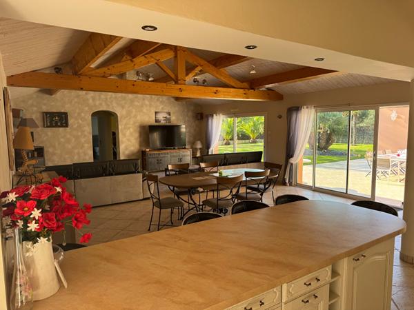 Maison Le Fenouiller 7 pièce(s) 318m2