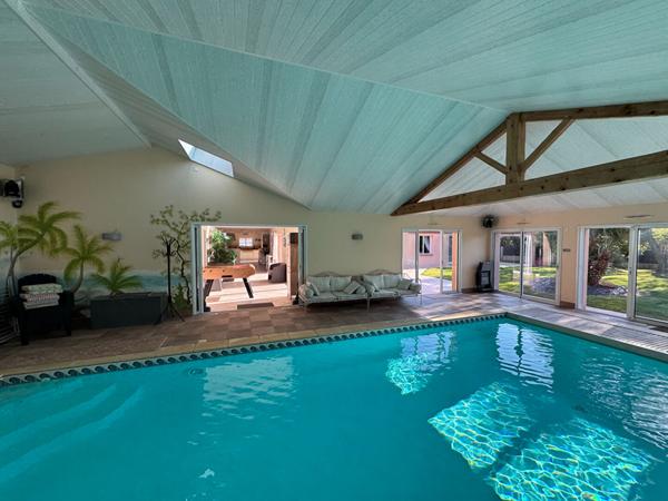 Maison Le Fenouiller 7 pièce(s) 318m2