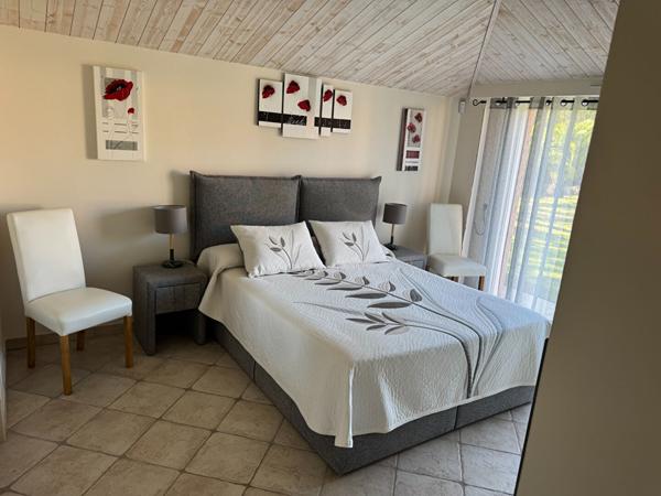 Maison Le Fenouiller 7 pièce(s) 318m2