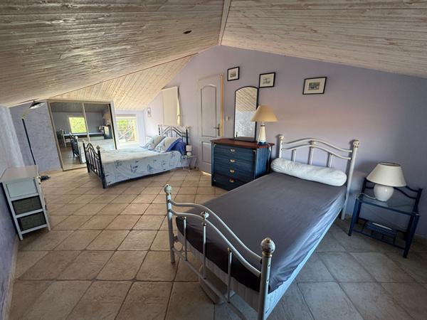 Maison Le Fenouiller 7 pièce(s) 318m2