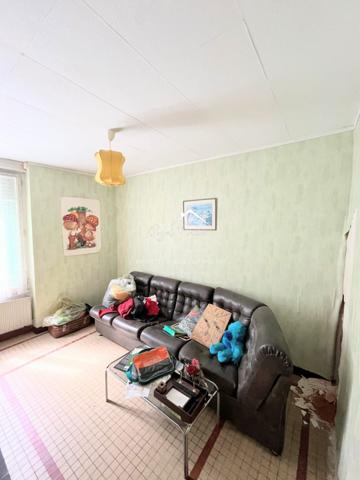 Au coeur du centre ville de YZEURES SUR CREUSE