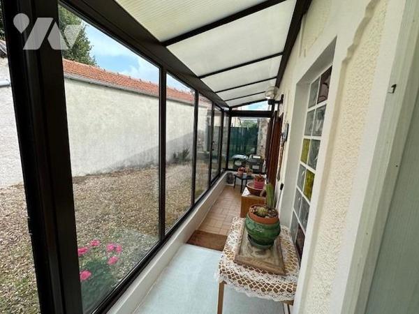 Maison de 3/4 pièces, avec un terrain de 1099 m² (source du cadastre) dont 855 m² de jardin