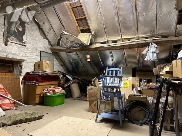 Maison de 3/4 pièces, avec un terrain de 1099 m² (source du cadastre) dont 855 m² de jardin