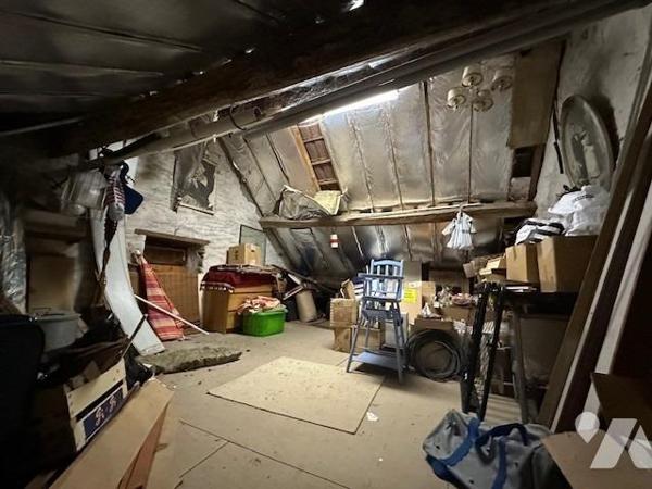 Maison de 3/4 pièces, avec un terrain de 1099 m² (source du cadastre) dont 855 m² de jardin