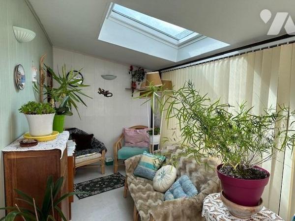 Maison de 3/4 pièces, avec un terrain de 1099 m² (source du cadastre) dont 855 m² de jardin