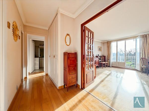 Appartement 3 pièces - 62 m2 - Dernier étage, vue vallée, balcon, cave - Égly 91520