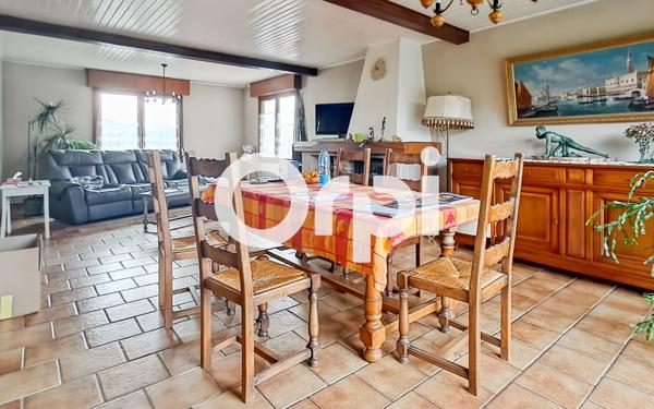 Maison à vendre    6 pièces •  Wormhout