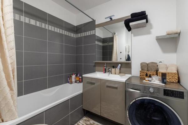 Appartement à vendre 265 500 € Saint-Priest 3 p 63 m² DPE C