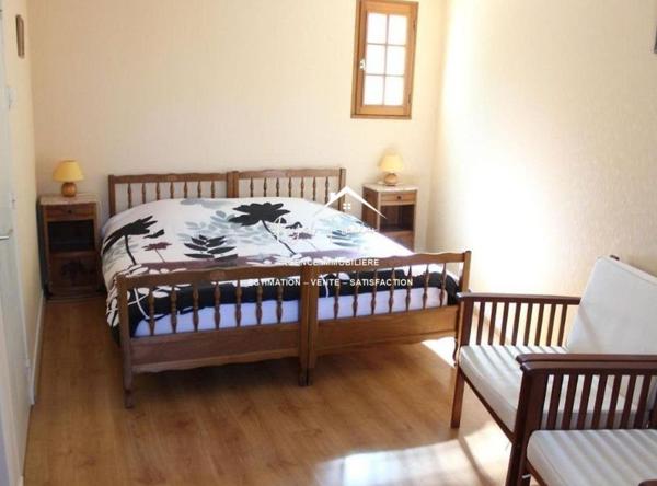 Dans le centre ville, belle prestation offrant appartements et studios