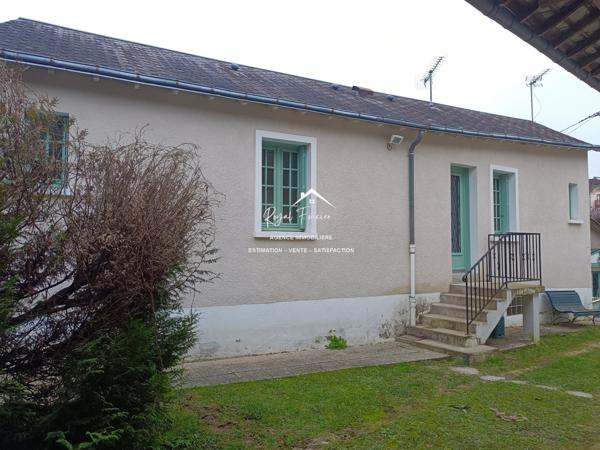 Dans le centre ville, belle prestation offrant appartements et studios