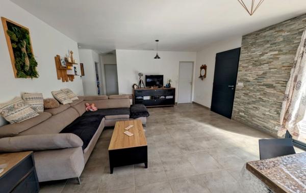 Vente Maison Venejan   