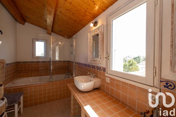 Maison à vendre 9 pièces 174 m² Sainte-Marie-de-Ré