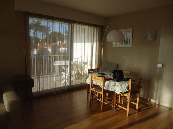 ROYAN, Appartement meublé de 75m², 2 chambres.