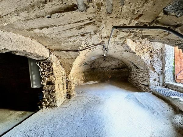 Vente / Maison en pierre à Laudun-l'Ardoise (30290)