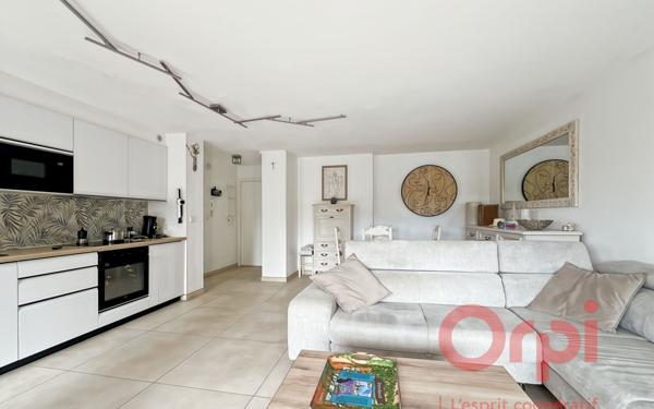 Appartement à vendre    2 pièces • 45,62 m2 Fréjus