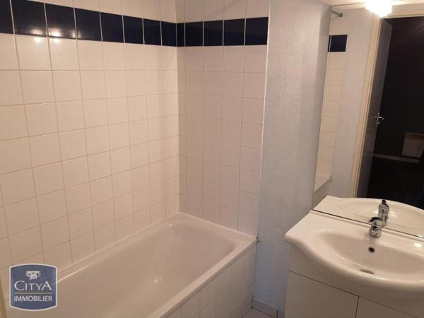 Appartement à louer 2 pièces 43.79m²