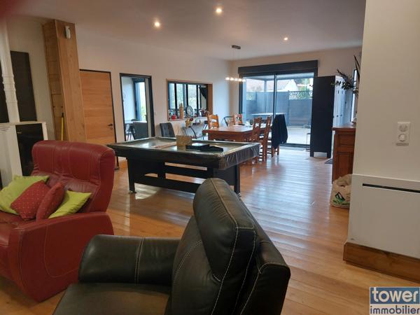 Maison
                                                                                                                                                                                                                                                                                                                        5 pièce(s)                                                                                                                                                                                                          2 chambre(s)                                                                                                                                                                                                          150  m²