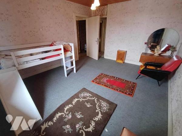 HUDIVILLER

Maison d'habitation mitoyenne d'un coté de 95m² hab. à conforter dans son ensembl...