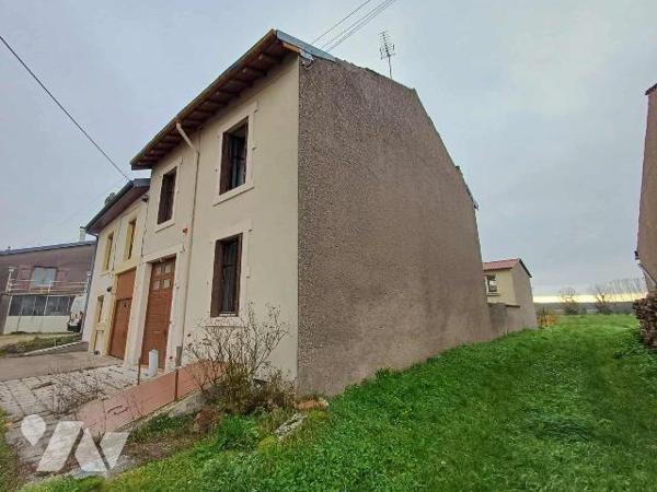HUDIVILLER

Maison d'habitation mitoyenne d'un coté de 95m² hab. à conforter dans son ensembl...