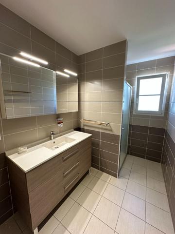Maison récente de137 m² avec 110m² de garage à vendre à AIZENAY