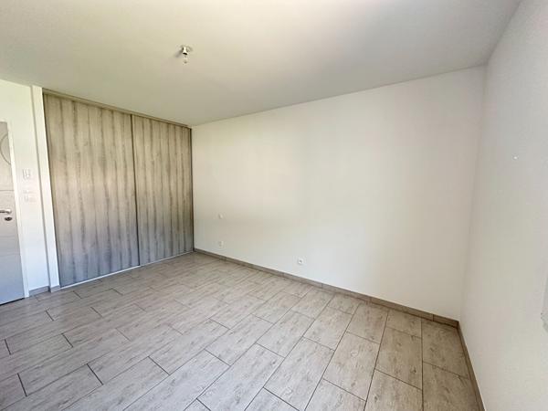 Maison récente de137 m² avec 110m² de garage à vendre à AIZENAY